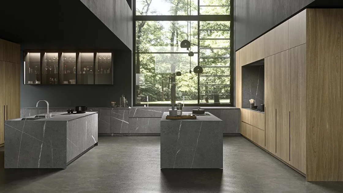 Cucina Design con due isole Twenty in Gres Piasentina Senda con colonne in Noce Milano di Modulnova